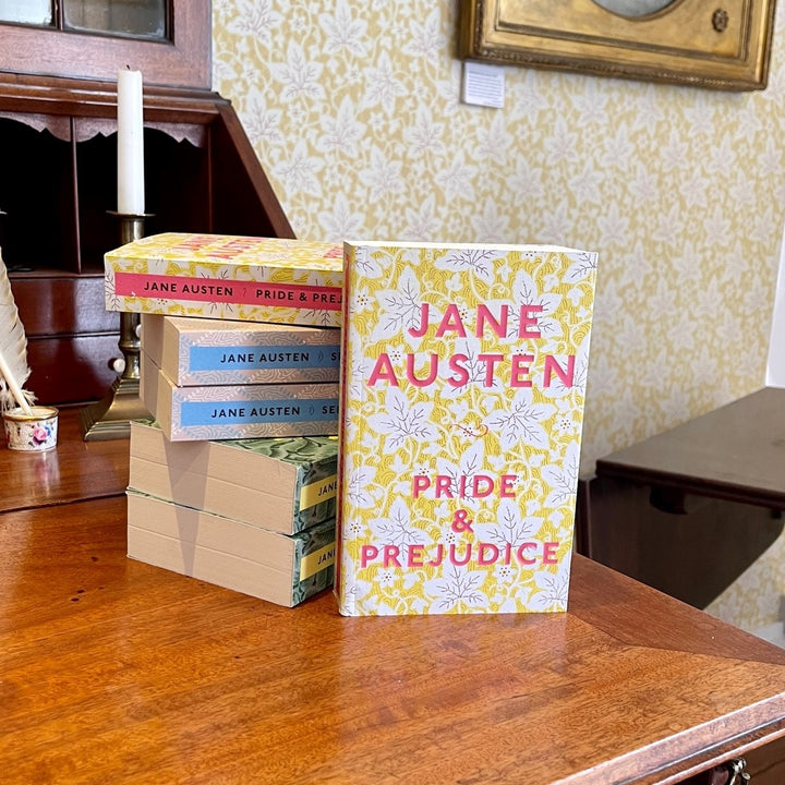 Pride &amp; Prejudice, Macmillan Collector’s Library (PB)